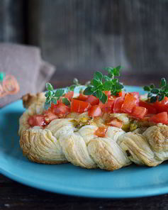 Плетеные хот-доги с гуакамоле