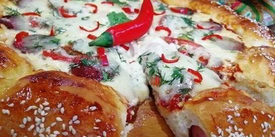 Суперсырная хот-дог-пицца