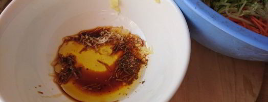 морковь по-корейски с огурцом. Шаг 5