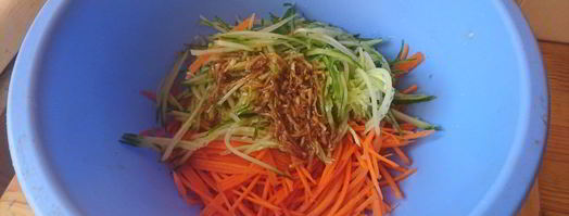 морковь по-корейски с огурцом. Шаг 6