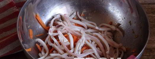 морковь с кальмаром по-корейски. Шаг 3