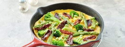 фриттата с брокколи, спаржей и вялеными томатами. Шаг 7