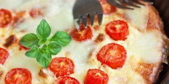 Фриттата с цукини и томатами