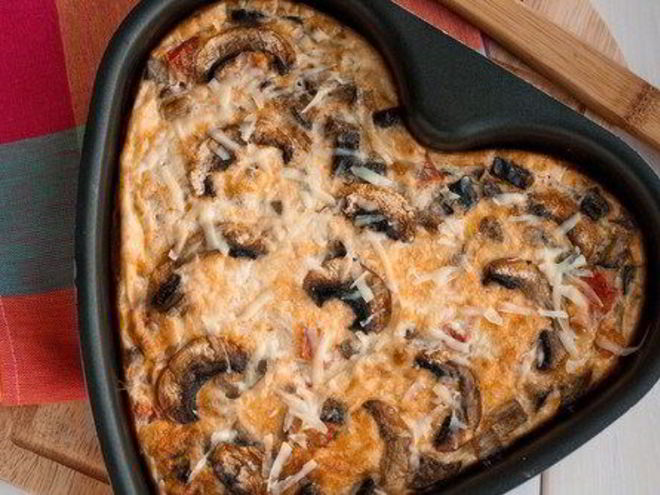 Рецепт грибной фриттаты с шалфеем и пармезаном