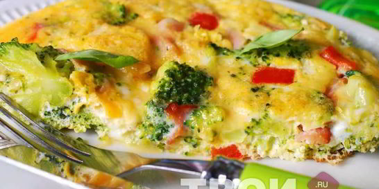 Омлет с овощами и сыром