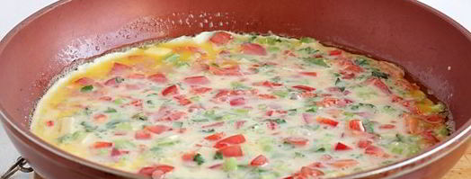 омлет с помидорами, сыром и зеленью. Шаг 9