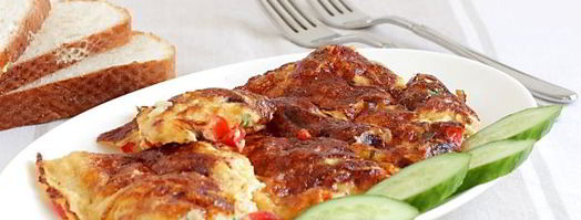 омлет с помидорами, сыром и зеленью. Шаг 10