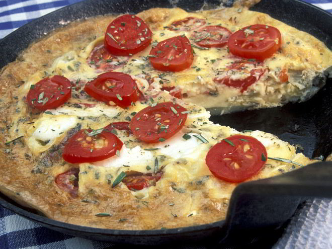 Рецепт омлета с творогом на сковороде