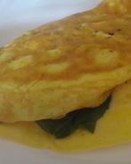 Омлет со шпинатом и беконом