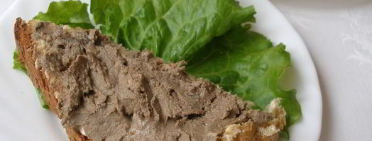 паштет из куриной печени с черносливом и орехами. Шаг 3