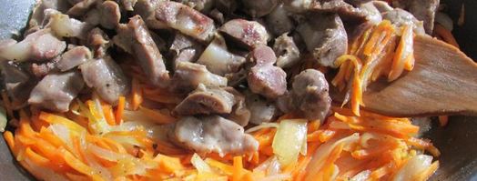 паштет из куриных желудков с морковью и луком. Шаг 9