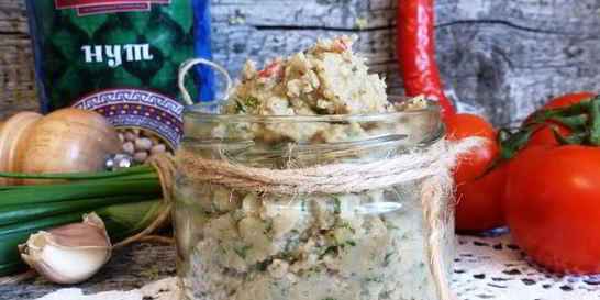 Паштет из нута с вешенками и грецкими орехами