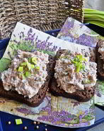 Паштет из тунца с яблоком и рисом