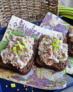 Паштет из тунца с яблоком и рисом