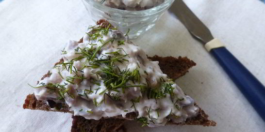 Селедочный паштет с творожным сыром