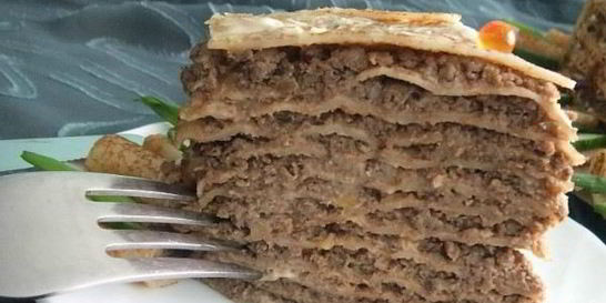 Блинный торт с печенью