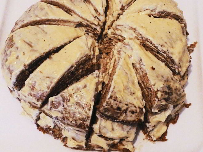 Рецепт печеночного торта чесноком и майонезом