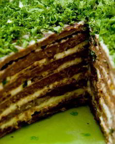 Печеночный торт с чесноком