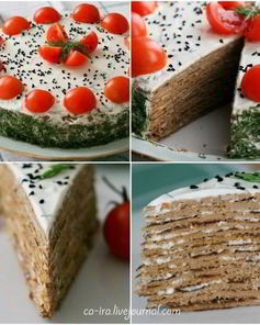 Печеночный торт со сметанным соусом