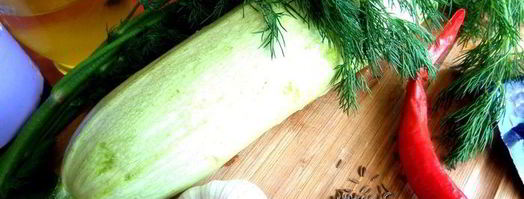 маринованные роллы из молодых кабачков. Шаг 3