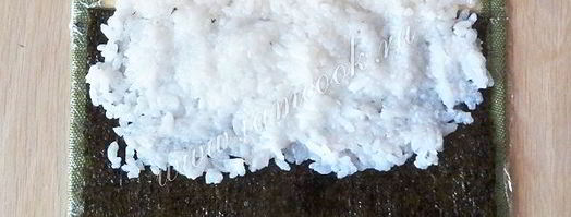 роллы с крабовыми палочками. Шаг 4