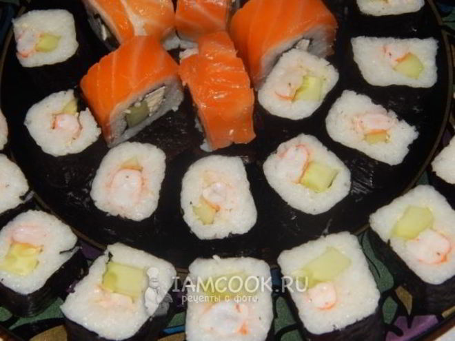 Рецепт роллов с креветками и огурцом