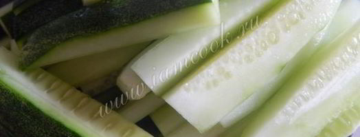 роллы с креветками и огурцом. Шаг 5