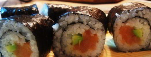 роллы с семгой и авокадо. Шаг 13