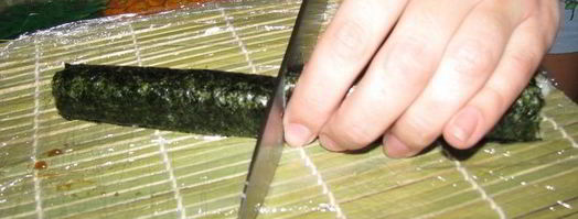 роллы с семгой. Шаг 10