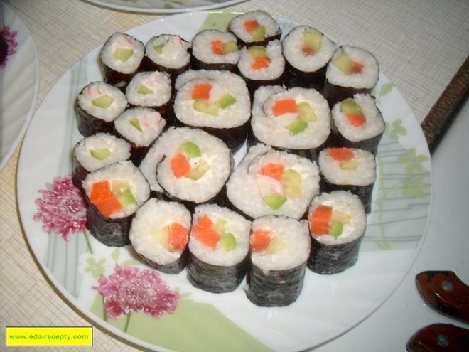 Рецепт суш роллы ассорти с авакадо крабовыми палочками и семгой