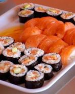 Суши-роллы с авокадо и сливочным сыром