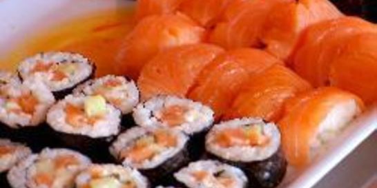 Суши-роллы с авокадо и сливочным сыром