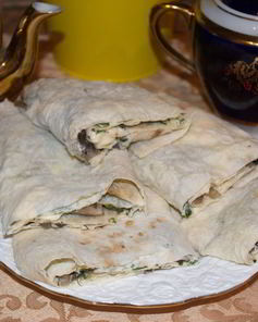 Грибной рулет из лаваша