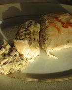 Куриные рулетики с сыром и грибами