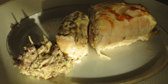 Куриные рулетики с сыром и грибами