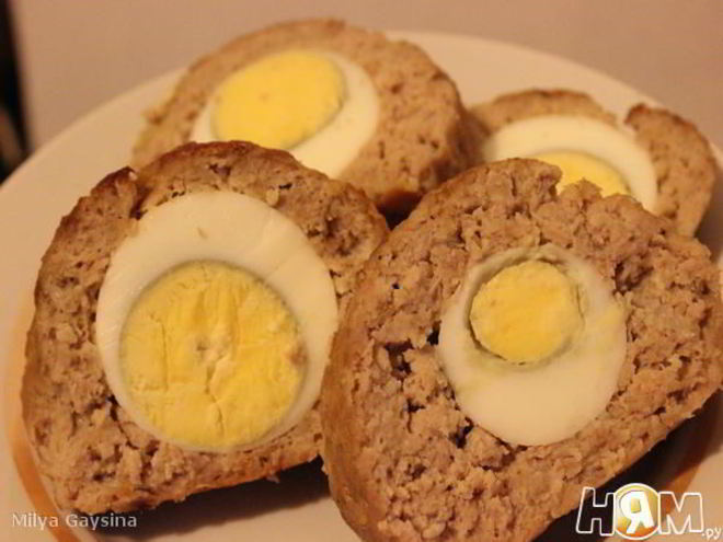 Рецепт мясного рулета, фаршированного яйцами