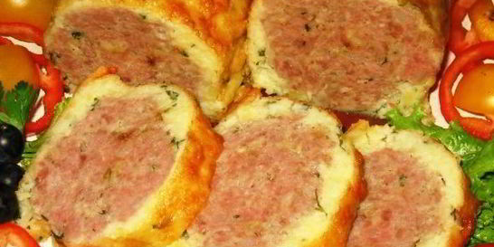 Мясной рулет в картофельной оболочке