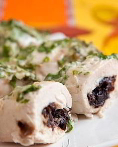 Рулет из курицы с черносливом