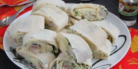 Рулет из лаваша с селедкой