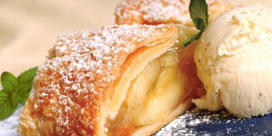 Рулет из слоеного дрожжевого теста