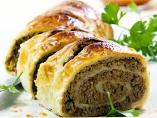 Рецепт рулета из слоеного теста