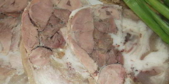 Рулет из свиной рульки