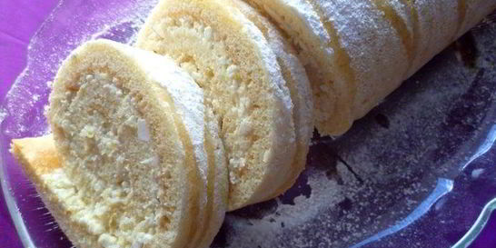 Рулет с творожно-цитрусовой начинкой