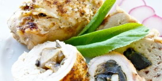 Рулетики из курицы с грибами