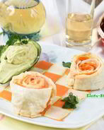 Рулетики из теста фило с молодым кабачком и морковью