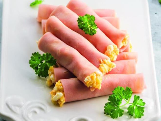 Рецепт рулетиков из ветчины с сыром