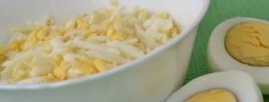 рулеты из лаваша с курицей и плавленым сырком. Шаг 3