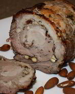 Свиной рулет с миндалем