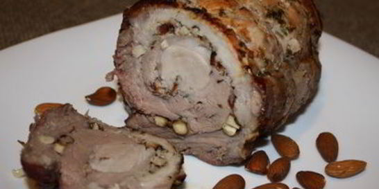 Свиной рулет с миндалем