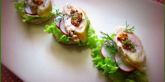 Закусочный куриный рулет